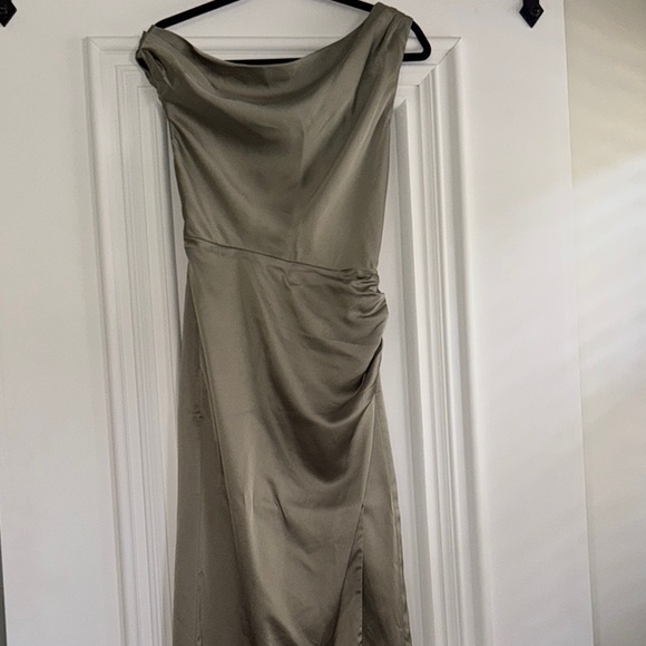 Show Me Your MuMu Sage One Shoulder Dress hemmed - Picture 2 of 6